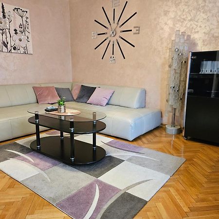 Slavija Apartment Belgrado Buitenkant foto