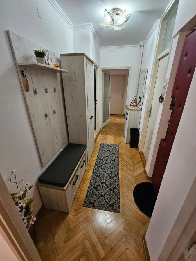 Slavija Apartment Belgrado Buitenkant foto