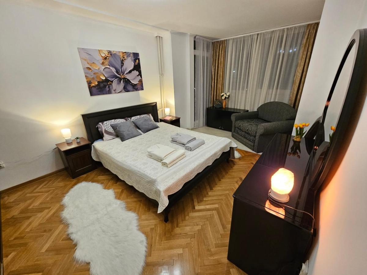 Slavija Apartment Belgrado Buitenkant foto