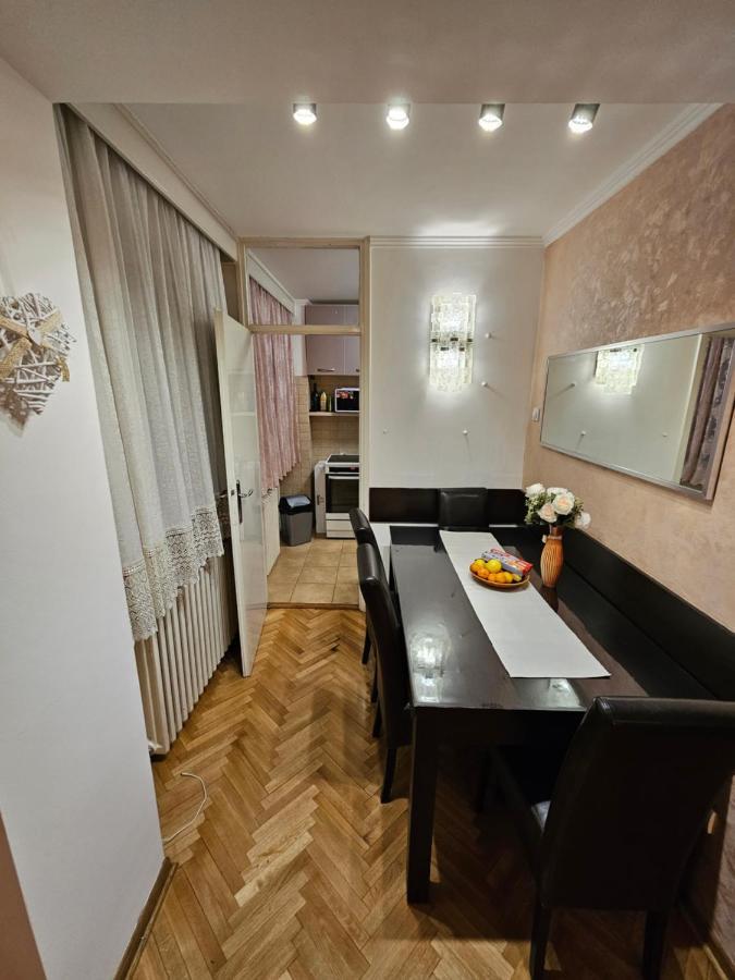 Slavija Apartment Belgrado Buitenkant foto