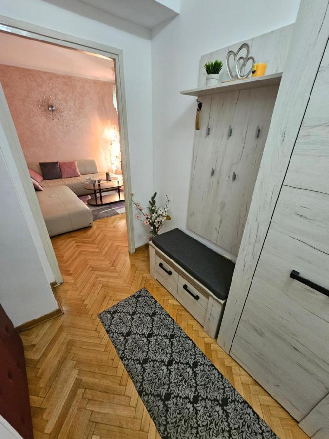 Slavija Apartment Belgrado Buitenkant foto