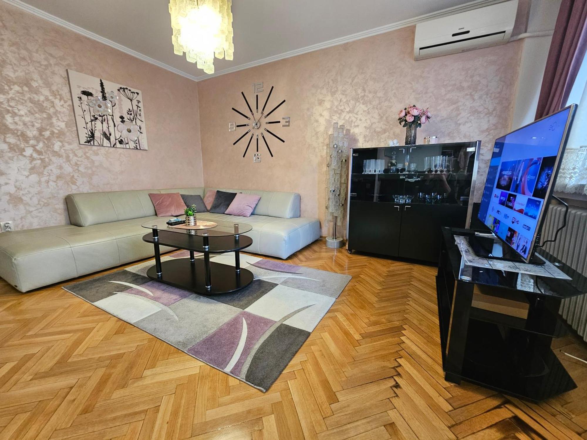 Slavija Apartment Belgrado Buitenkant foto
